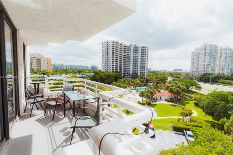 Condo in Aventura, Florida, 3 bedrooms  № 1310101 - photo 23