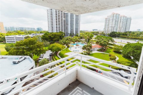 Condominio en venta en Aventura, Florida, 3 dormitorios, 109.72 m2 № 1310101 - foto 26