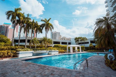 Condo in Aventura, Florida, 3 bedrooms  № 1310101 - photo 2