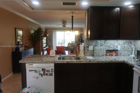 Condominio en venta en Coconut Creek, Florida, 2 dormitorios, 107.4 m2 № 754339 - foto 4