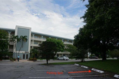 Condominio en venta en Coconut Creek, Florida, 2 dormitorios, 107.4 m2 № 754339 - foto 29