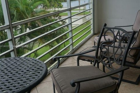 Condominio en venta en Coconut Creek, Florida, 2 dormitorios, 107.4 m2 № 754339 - foto 9