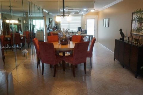 Condominio en venta en Coconut Creek, Florida, 2 dormitorios, 107.4 m2 № 754339 - foto 5