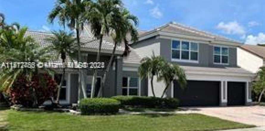 House in Pembroke Pines, Florida 5 bedrooms, 298.68 sq.m. № 1329751