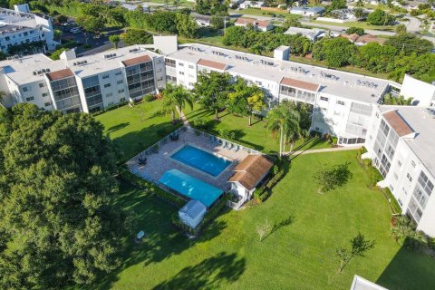 Condominio en venta en Lake Worth, Florida, 2 dormitorios, 113.53 m2 № 994260 - foto 1