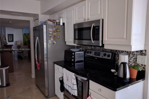 Condo in Aventura, Florida, 3 bedrooms  № 1348456 - photo 12