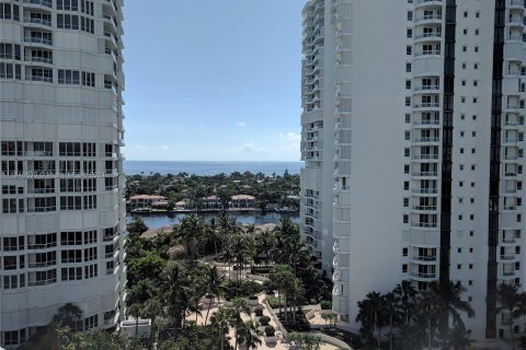 Condominio en venta en Aventura, Florida, 3 dormitorios, 173.26 m2 № 1348456 - foto 3