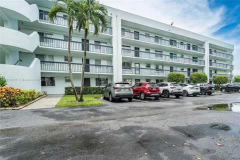 Condo in Lake Worth, Florida, 2 bedrooms  № 1325546 - photo 29