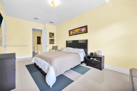 Condo in Fort Lauderdale, Florida, 2 bedrooms  № 1325503 - photo 8