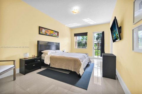 Condo in Fort Lauderdale, Florida, 2 bedrooms  № 1325503 - photo 7