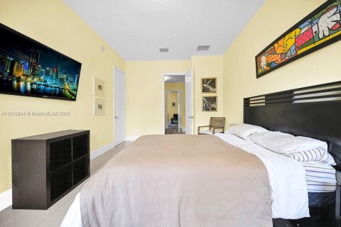 Condo in Fort Lauderdale, Florida, 2 bedrooms  № 1325503 - photo 9