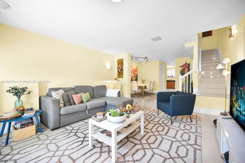 Condo in Fort Lauderdale, Florida, 2 bedrooms  № 1325503 - photo 30