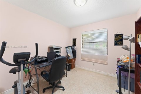 Casa en venta en Miami, Florida, 4 dormitorios, 146.51 m2 № 1325502 - foto 17