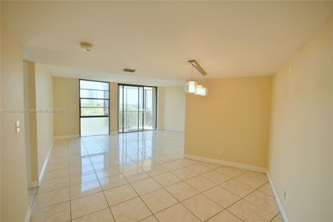 Copropriété à vendre à Aventura, Floride: 2 chambres, 100.43 m2 № 912249 - photo 7