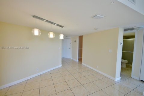 Copropriété à vendre à Aventura, Floride: 2 chambres, 100.43 m2 № 912249 - photo 12