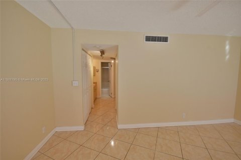 Купить кондоминиум в Авентура, Флорида 2 спальни, 100.43м2, № 912249 - фото 19