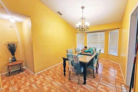 Casa en venta en Deltona, Florida, 3 dormitorios, 158.68 m2 № 1349637 - foto 13