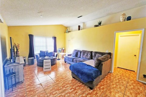 Casa en venta en Deltona, Florida, 3 dormitorios, 158.68 m2 № 1349637 - foto 10