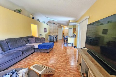 Casa en venta en Deltona, Florida, 3 dormitorios, 158.68 m2 № 1349637 - foto 12