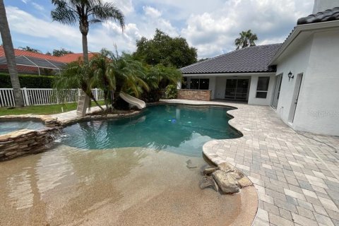 Casa en venta en Tampa, Florida, 4 dormitorios, 289.48 m2 № 1350392 - foto 3