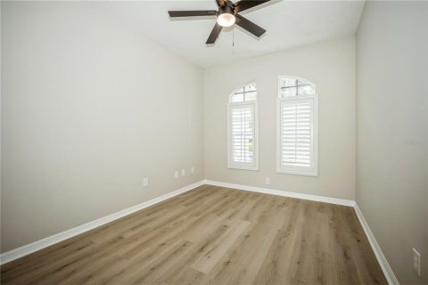 Casa en venta en Tampa, Florida, 4 dormitorios, 289.48 m2 № 1350392 - foto 7