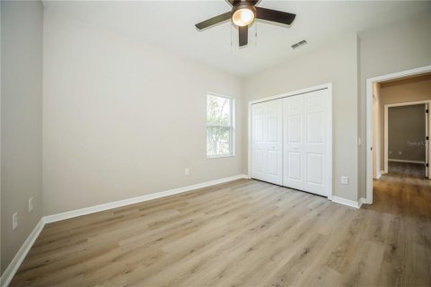 Casa en venta en Tampa, Florida, 4 dormitorios, 289.48 m2 № 1350392 - foto 21