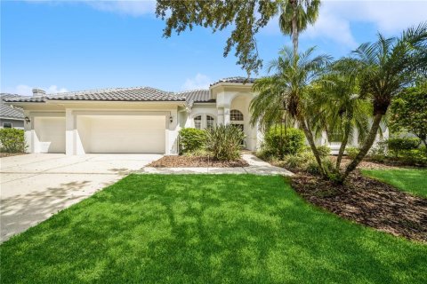 Casa en venta en Tampa, Florida, 4 dormitorios, 289.48 m2 № 1350392 - foto 1