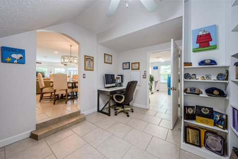 Casa en venta en Tampa, Florida, 4 dormitorios, 287.72 m2 № 1350424 - foto 21