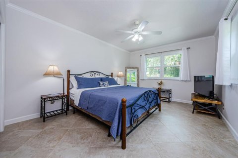 Casa en venta en Tampa, Florida, 4 dormitorios, 287.72 m2 № 1350424 - foto 18