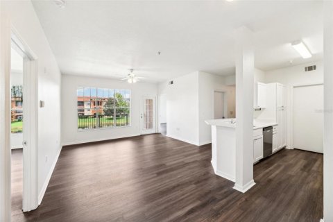 Copropriété à vendre à Orlando, Floride: 2 chambres, 99.68 m2 № 1308804 - photo 6