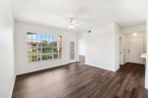 Copropriété à vendre à Orlando, Floride: 2 chambres, 99.68 m2 № 1308804 - photo 3