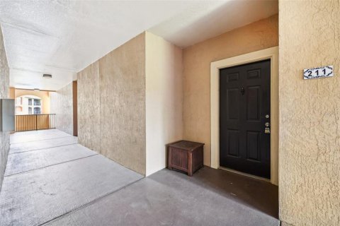 Condo in Orlando, Florida, 2 bedrooms  № 1308804 - photo 2