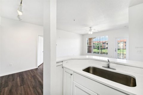 Copropriété à vendre à Orlando, Floride: 2 chambres, 99.68 m2 № 1308804 - photo 11