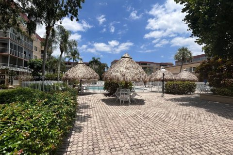 Condo in Plantation, Florida, 2 bedrooms  № 1394355 - photo 7