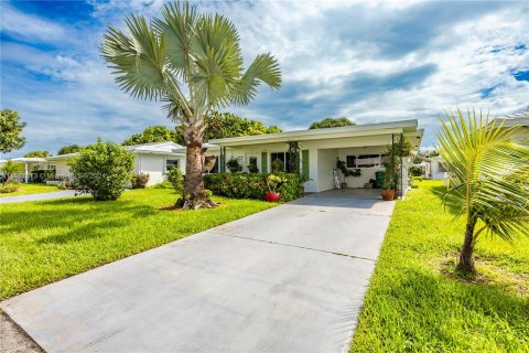 Villa ou maison à vendre à Tamarac, Floride: 2 chambres, 106.37 m2 № 1394354 - photo 7