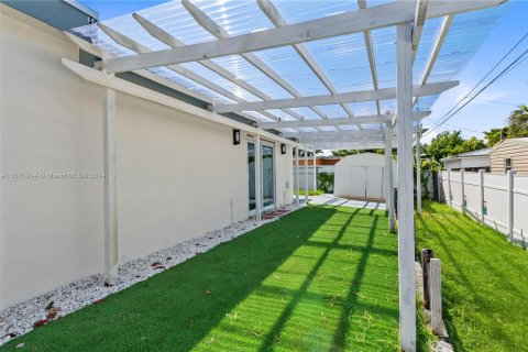 Casa en venta en Hallandale Beach, Florida, 3 dormitorios, 139.17 m2 № 1394396 - foto 27