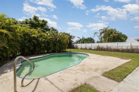 Casa en venta en Cape Coral, Florida, 3 dormitorios, 133.69 m2 № 1356260 - foto 27