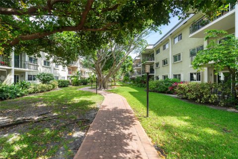 Condominio en venta en Wilton Manors, Florida, 2 dormitorios, 92.9 m2 № 1098686 - foto 27