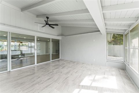 House in Tampa, Florida 4 bedrooms, 171.4 sq.m. № 1405556 - photo 13