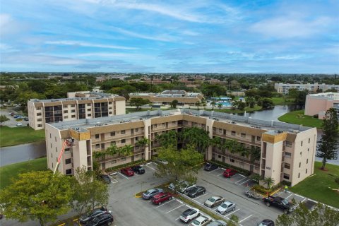 Copropriété à vendre à Sunrise, Floride: 2 chambres, 75.25 m2 № 1129327 - photo 5