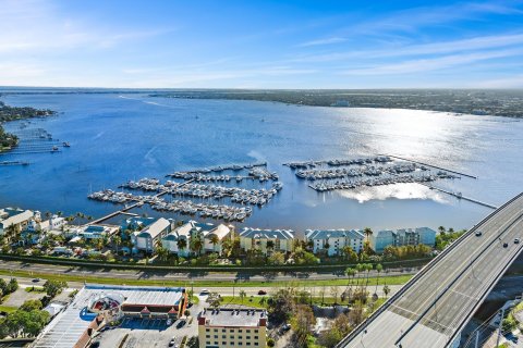 Condominio en venta en Stuart, Florida, 3 dormitorios, 129.23 m2 № 932278 - foto 8