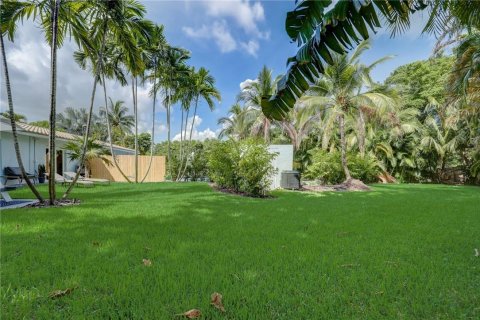 Immobilier commercial à vendre à Wilton Manors, Floride: 205.78 m2 № 1223306 - photo 2