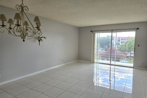 Condominio en venta en Lauderhill, Florida, 1 dormitorio, 67.45 m2 № 1116693 - foto 20