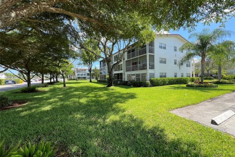 Condo in Boca Raton, Florida, 1 bedroom  № 1225804 - photo 12