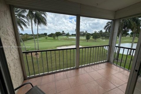 Condominio en venta en Pembroke Pines, Florida, 1 dormitorio, 74.32 m2 № 1347609 - foto 15