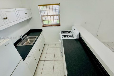 Condominio en venta en Miami Beach, Florida, 1 dormitorio, 60.01 m2 № 1347613 - foto 9