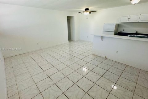 Condominio en venta en Miami Beach, Florida, 1 dormitorio, 60.01 m2 № 1347613 - foto 6