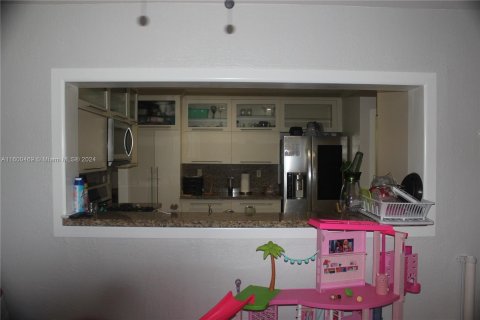 Casa en venta en Miramar, Florida, 4 dormitorios, 166.2 m2 № 1228055 - foto 9