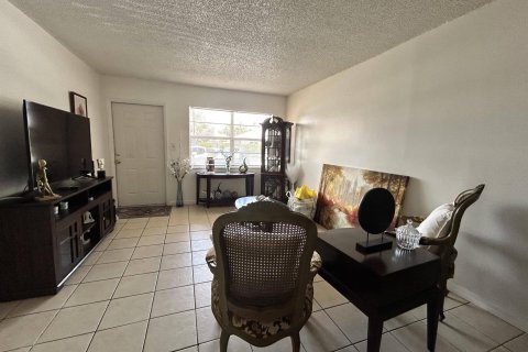 Condo in Davie, Florida, 2 bedrooms  № 1209083 - photo 12