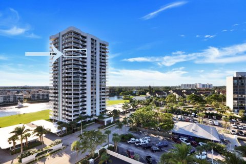 Condominio en venta en North Palm Beach, Florida, 2 dormitorios, 156.35 m2 № 1132770 - foto 1